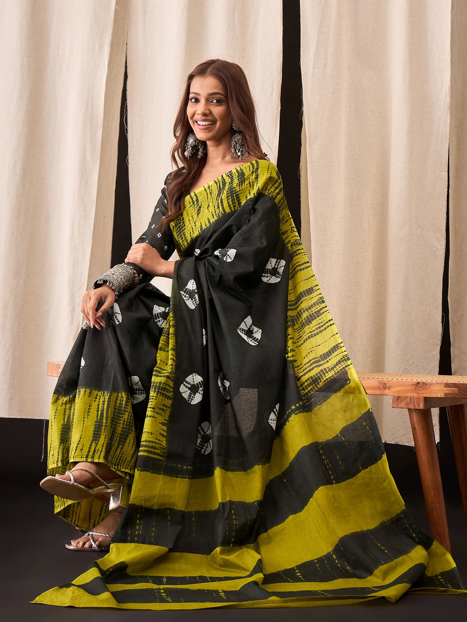 Black & Olive Green Cotton Saree with Tie-Dye and Circle Motif Accents