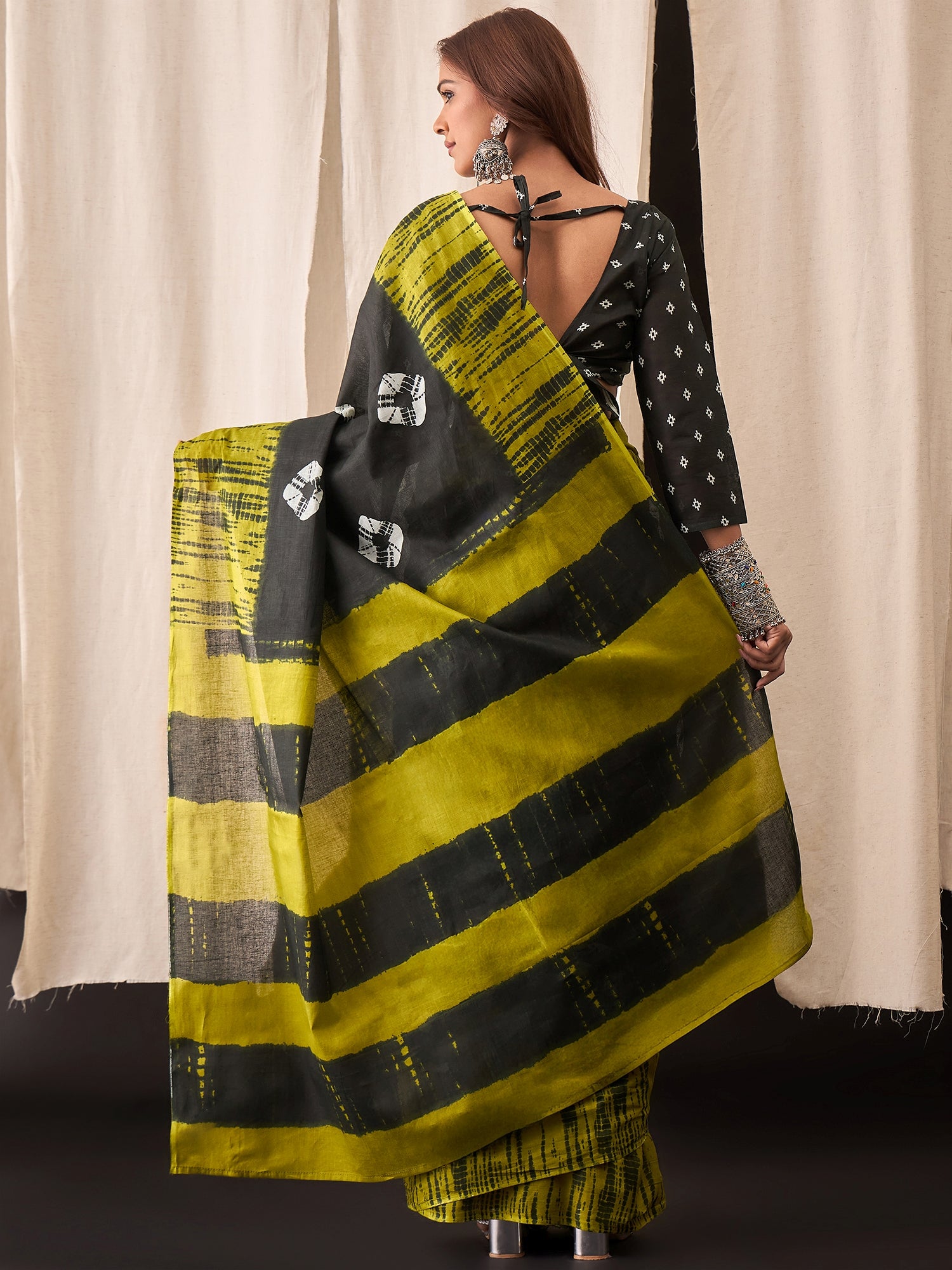Black & Olive Green Cotton Saree with Tie-Dye and Circle Motif Accents