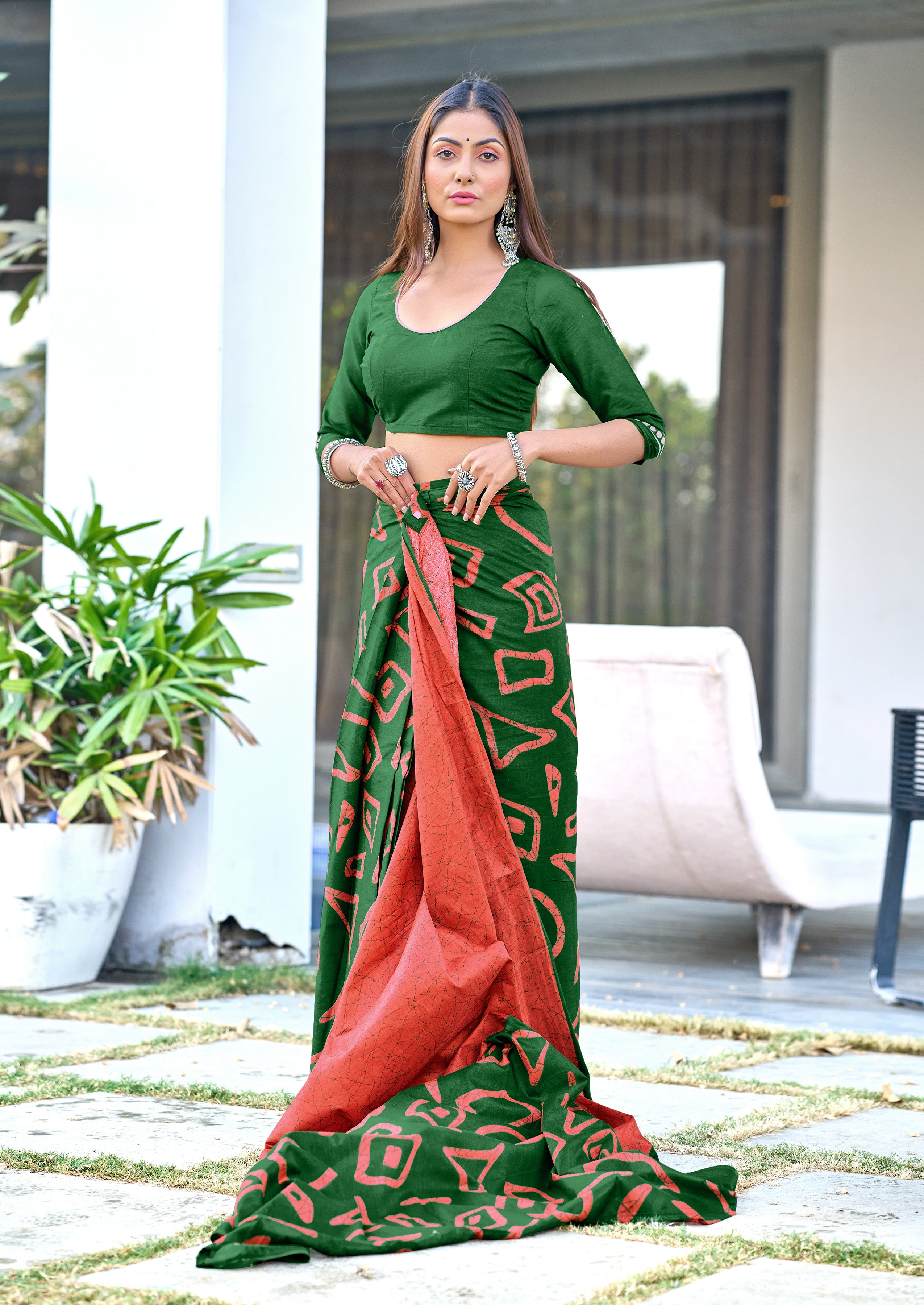DIVYARADYTOWEAR_2.jpg
