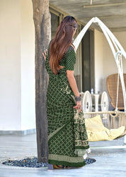 Victoria-FZ Pure Mul Cotton Bandhani Print Saree in Green with Fancy Zalar